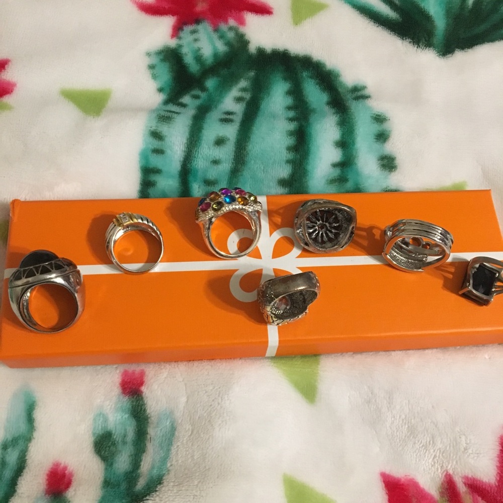 Costume Rings - Picture 3 of 4